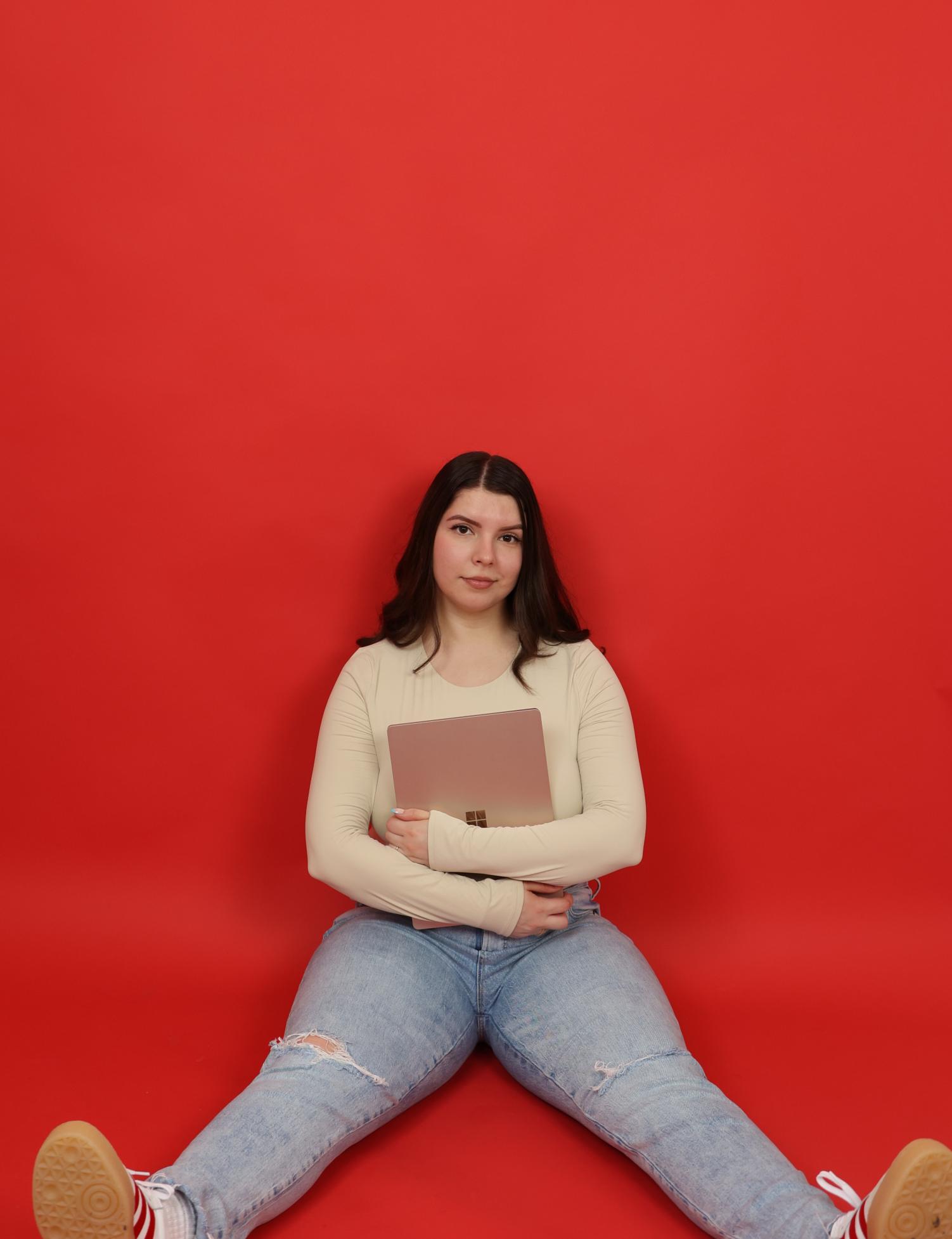 Kayla, founder of Free Spirit Virtual Solutions, working on social media management strategies for service-based businesses The Woodlands, Texas