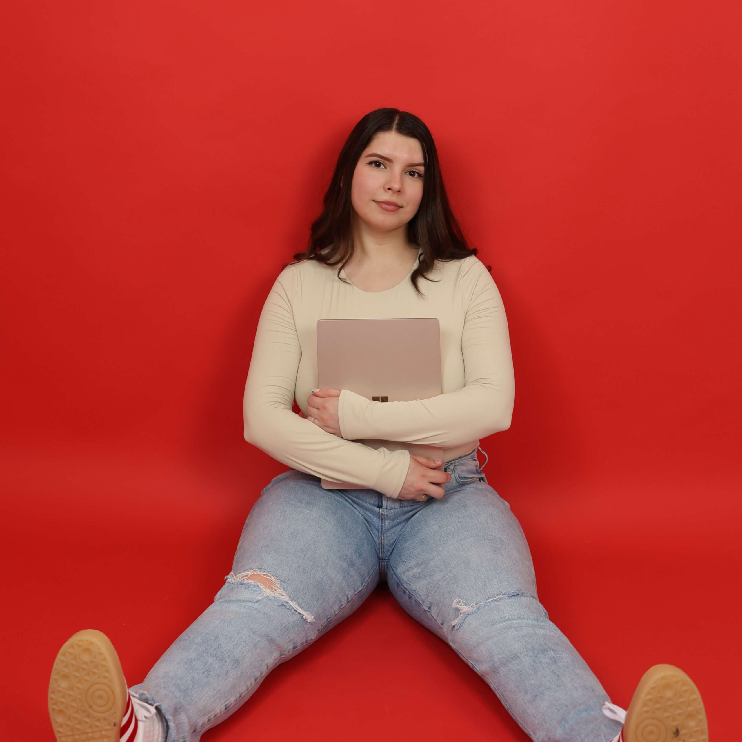 Kayla, founder of Free Spirit Virtual Solutions, working on social media management strategies for service-based businesses The Woodlands, Texas
